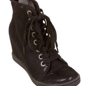 Blowfish Malibu snickers